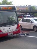 Rowerzysta potrącony przez autobus MZK