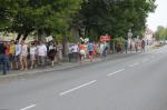 Kilkaset osób protestowało przeciw nowej trasie przez Pasiekę