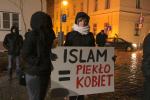 Opolanie protestowali przeciw "islamskiemu terroryzmowi"