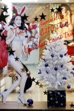 Upał, święty Mikołaj i sztuczny śnieg. Tak wyglądają święta w Azji.