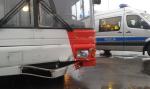Zderzenie volkswagena z autobusem MZK na Alei Solidarności