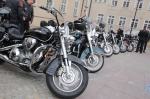 Motocykliści spotkali się na tradycyjnym "jajeczku" na opolskim rynku