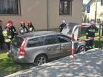 Kierowca volvo zasnął za kółkiem i wjechał w budynek
