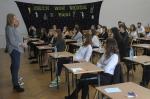 Maturzyści rozpoczęli egzamin dojrzałości. Dziś język polski. 