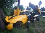 McLaren rozbił się na rondzie w Krapkowicach