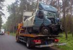Iveco uderzyło w drzewo. Ranny pasażer.