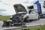 Zderzenie osobówki, tira i busa na trasie Opole-Brzeg