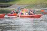 Mali i duzi opolanie wyruszyli w spływ kajakowy Odrą