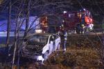 Kolejne auto wypadło z drogi. Jedna osoba ranna w Dąbrowie