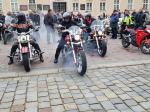 Setki motocyklistów tradycyjnie podzieliło się jajeczkiem na opolskim rynku