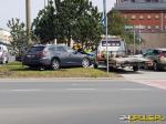 Zderzenie dwóch pojazdów na rondzie w Opolu, dwaj kierowcy w szpitalu