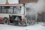 Pożar autobusu MZK na ulicy Tysiąclecia. Skrzyżowanie Częstochowska - Tysiąclecia zablokowane