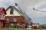 Pożar domu wielorodzinnego w Jełowej. W akcji 14 zastępów straży