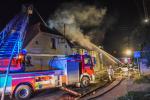 11 zastępów straży walczyło z pożarem domu jednorodzinnego w Lewinie Brzeskim