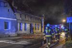 11 zastępów straży walczyło z pożarem domu jednorodzinnego w Lewinie Brzeskim