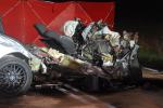 Tragiczne zderzenie BMW z ciężarówką. Nie żyją dwie osoby 