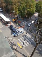 BMW wymusiło pierwszeństwo i zderzyło się z autobusem MZK