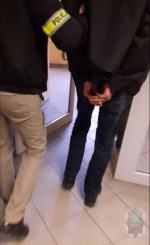 Poszukiwany za kradzieże, złapany w sklepie