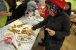 W Chrząstowicach wspólnie pieczono i ozdabiano pierniki