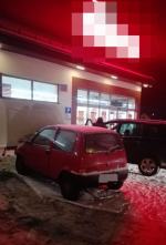 60 latka bez prawa jazdy wjechała w sklep