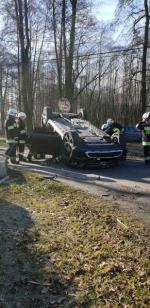 Mercedes dachował w Przysieczy