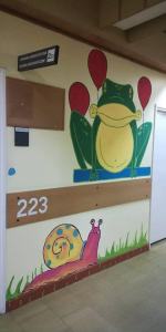 Wnętrza Uniwersyteckiego Szpitala Klinicznego pomalowali artyści