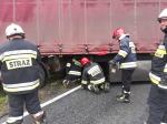 Ciężarówka z naczepą zablokowała ruch na krajowej 11