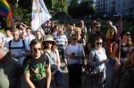 Pikieta przeciw nienawiści i kontrmanifestacja przeciw pedofilii na Placu Daszyńskiego