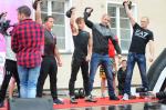 Przed opolskim ratuszem pokazali się "siłacze" z różnych dziedzin sportu