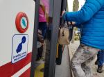 Kierowca autobusu nie otworzy już drzwi na przystanku. Zrobimy to "ciepłym guzikiem"