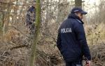 Mężczyzna uciekł z konwoju i ukrywa się w lesie - Ćwiczenia prudnickiej policji