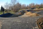 Deskorolkarze już testują nowo otwarty Pumptrack w Opolu-Czarnowąsach
