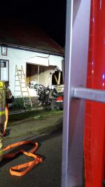 Tragiczny wypadek pod Namysłowem. Auto wjechało w dom