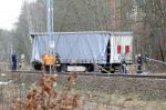Śmiertelny wypadek na przejeździe kolejowym w Nowej Schodni. Wstrzymano ruch pociągów 