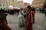 Blisko pół tysiąca maturzystów zatańczyło poloneza na rynku w Opolu