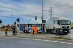 Ciężarówka zderzyła się z autobusem w Brzegu. 4 osoby ranne