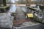 Pomosty na Wyspie Bolko w opłakanym stanie. Miasto ustawiło "zakaz wstępu"