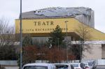 Porywisty wiatr uszkodził dach Teatru im. Jana Kochanowskiego w Opolu