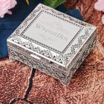 Polacy coraz chętniej kupują personalizowane prezenty. Co wybieramy najczęściej?