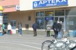 Uwalnianie gospodarki: do fryzjera, kosmetyczki czy do restauracji dopiero za około miesiąc!