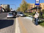 Kierujący Skodą staranował przystanek autobusowy na Niemodlińskiej