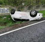 Dachowanie w Namysłowie. "Kierowca trzeźwy ale nierozważny"