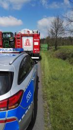 Pawłowice Namysłowskie: Wywróciła się naczepa ze złomem. Są utrudnienia