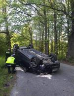 Wypadek w powiecie nyskim. W pojeździe nie zastano kierowcy 
