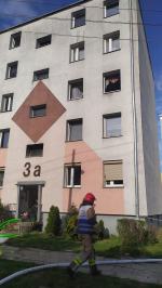4 zastępy straży gasiły pożar mieszkania w Tarnowie Opolskim
