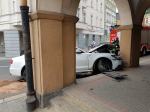 Pijany kierowca wjechał w hotel Piast. Są utrudnienia
