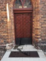 Policja szuka wandali, którzy zdewastowali kościół w Kluczborku