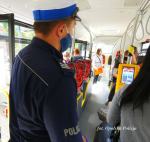 Zasłaniaj usta i nos w komunikacji miejskiej