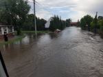 Zalane posesje i drogi w powiecie kluczborskim po przejściu ulewy