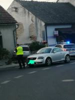 Zderzenie 3 pojazdów w Januszkowicach. Kierujący wjechał w budynek mieszkalny